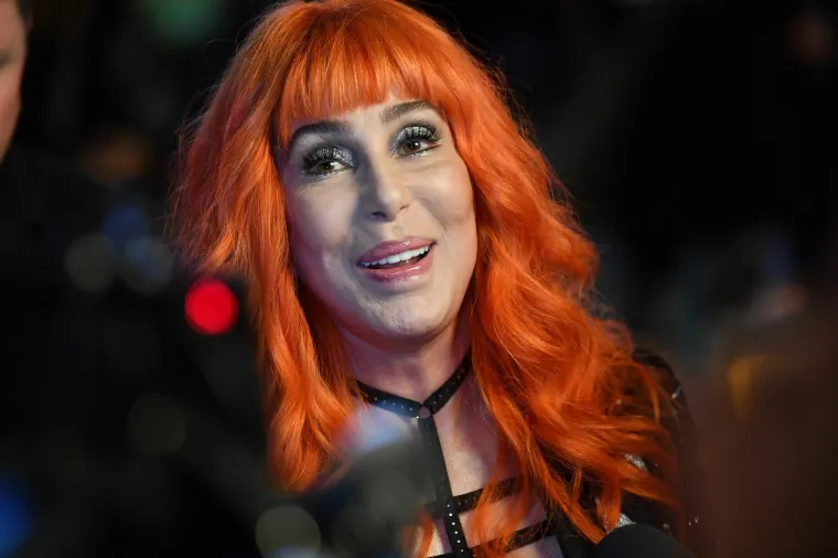 Koja joj boja najbolje stoji? Kako je Cher kroz godine mijenjala kosu