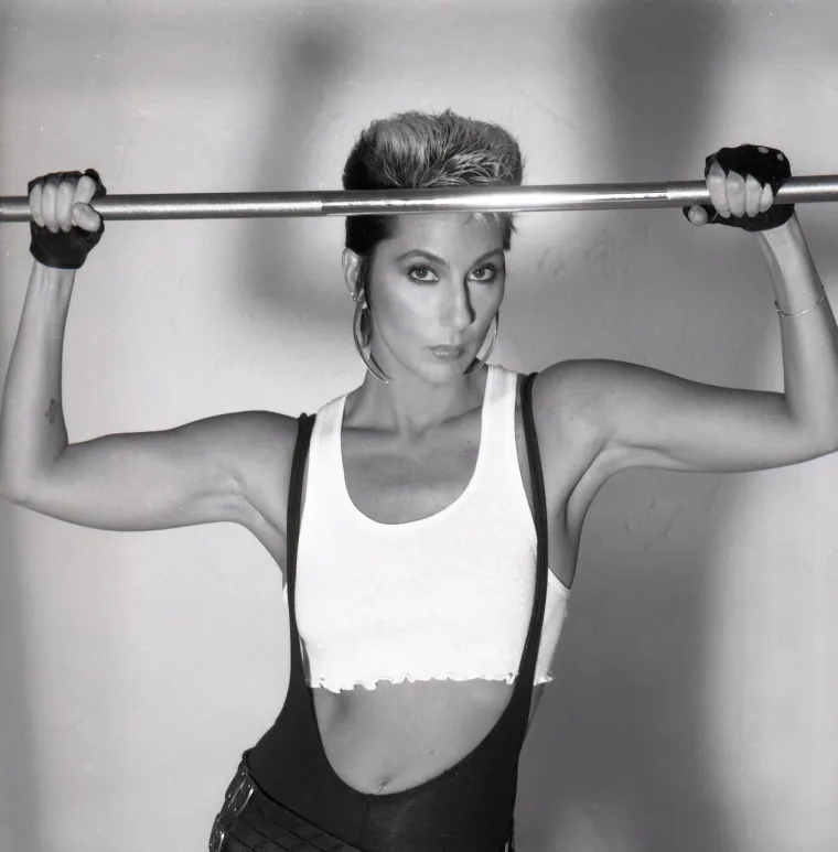 Koja joj boja najbolje stoji? Kako je Cher kroz godine mijenjala kosu