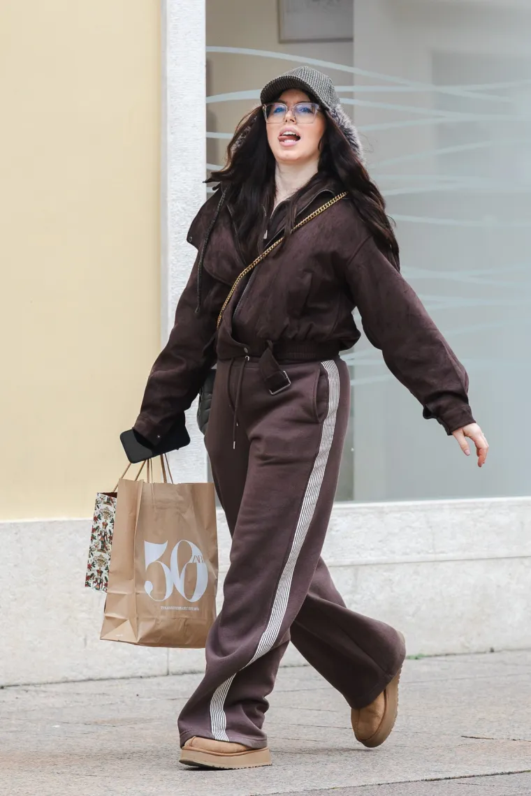 Lijepe Riječanke izdominirale Korzom: Prevrtljiv jesenski dan nisu dočekale nespremne