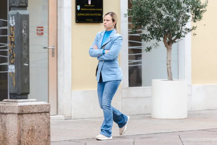 Lijepe Riječanke izdominirale Korzom: Prevrtljiv jesenski dan nisu dočekale nespremne