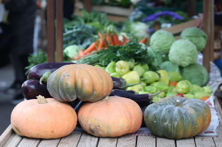 Je li ovo preskupo? Orasi 15 eura, jabuke tri, pogledajte cijene na hrvatskoj tržnici