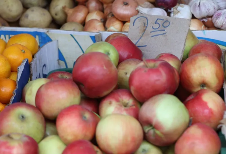 Je li ovo preskupo? Orasi 15 eura, jabuke tri, pogledajte cijene na hrvatskoj tržnici
