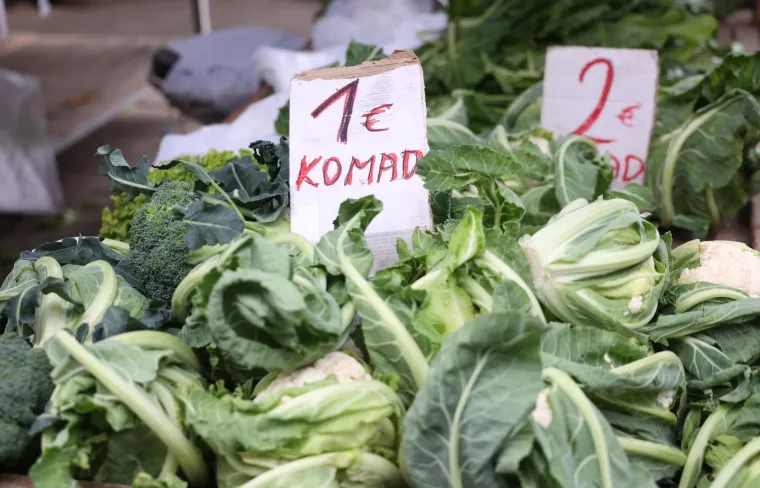 Je li ovo preskupo? Orasi 15 eura, jabuke tri, pogledajte cijene na hrvatskoj tržnici