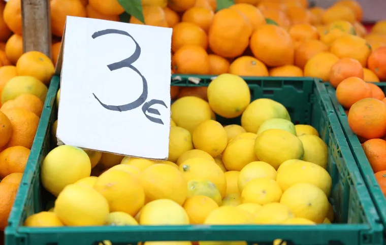 Je li ovo preskupo? Orasi 15 eura, jabuke tri, pogledajte cijene na hrvatskoj tržnici