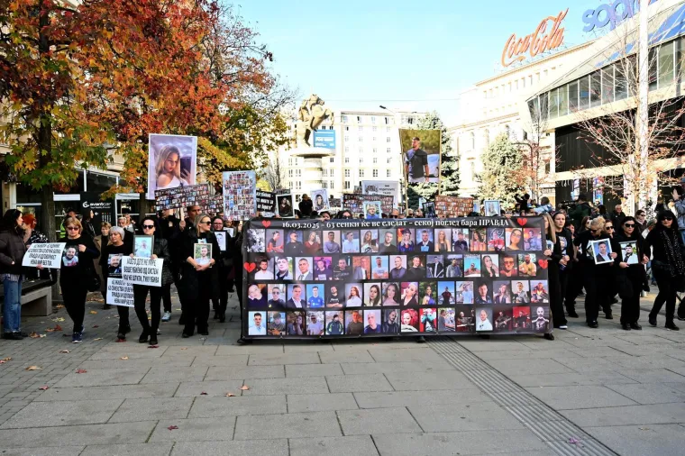 Suze, bol i tuga na ulicama Skoplja: Tisuće traže pravdu za 59 poginulih u požaru u noćnom klubu