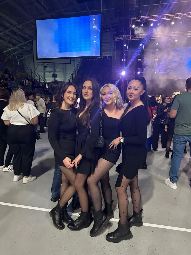 Počelo ludilo u Frankfurtu: Nikad zgodnije djevojke iz dijaspore zapalile Arenu