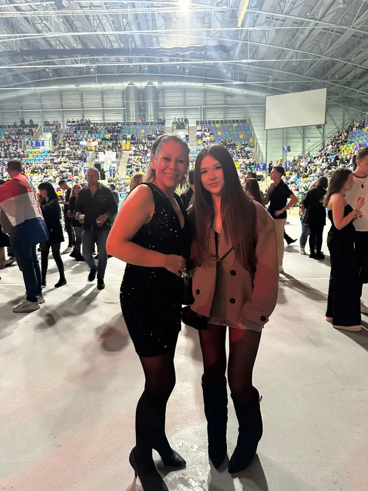 Počelo ludilo u Frankfurtu: Nikad zgodnije djevojke iz dijaspore zapalile Arenu