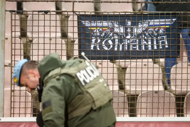 Provjerite &scaron;to se događalo u Zenici: Napetost se mogla rezati nožem, policija u&scaron;la na tribine