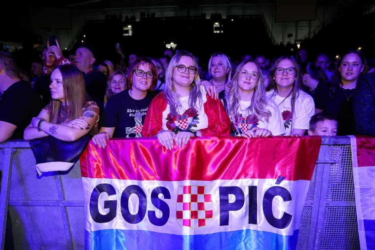 Nema tko se nije okrenuo za ovim ljepoticama u Frankfurtu: Ostavile su sve bez daha