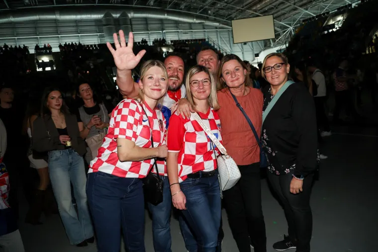 Nema tko se nije okrenuo za ovim ljepoticama u Frankfurtu: Ostavile su sve bez daha