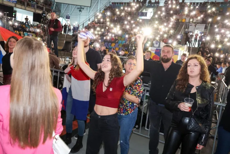 Nema tko se nije okrenuo za ovim ljepoticama u Frankfurtu: Ostavile su sve bez daha