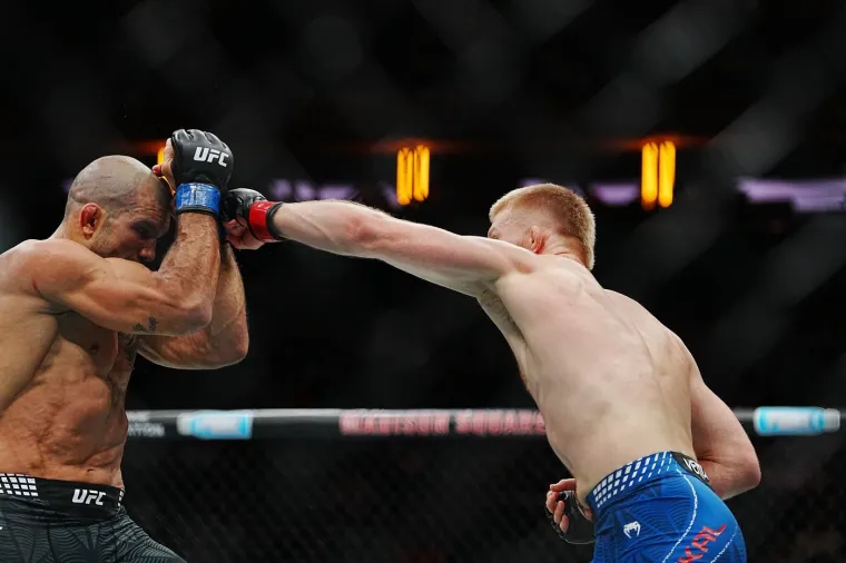 Senzacionalni hrvač u stilu Cro Copa brutalno nokautirao suparnika: 'Ne smijem psovati, ali...'