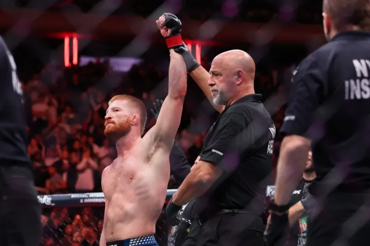 Senzacionalni hrvač u stilu Cro Copa brutalno nokautirao suparnika: 'Ne smijem psovati, ali...'