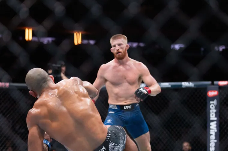 Senzacionalni hrvač u stilu Cro Copa brutalno nokautirao suparnika: 'Ne smijem psovati, ali...'