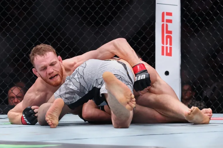 Islam Mahačev izjednačio 'neponovljiv' rekord i ispisao povijest