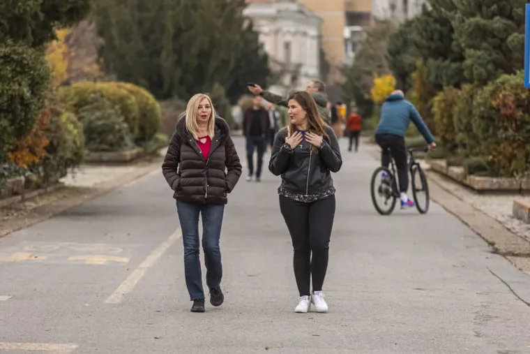 Romantika na osječkoj promenadi: S ovih slatkih golupčića nitko nije skidao pogled