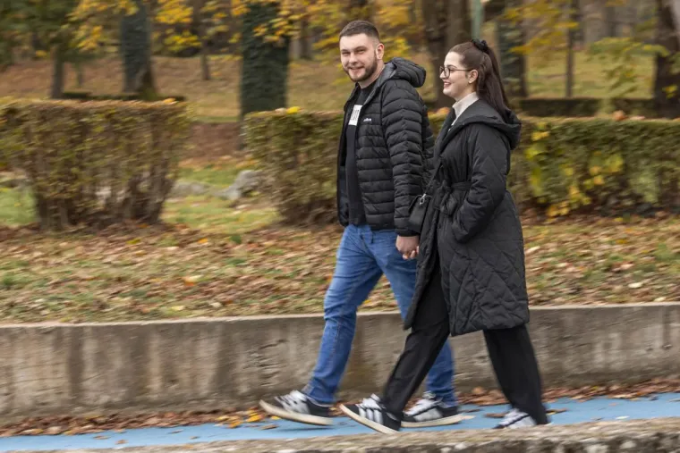 Romantika na osječkoj promenadi: S ovih slatkih golupčića nitko nije skidao pogled