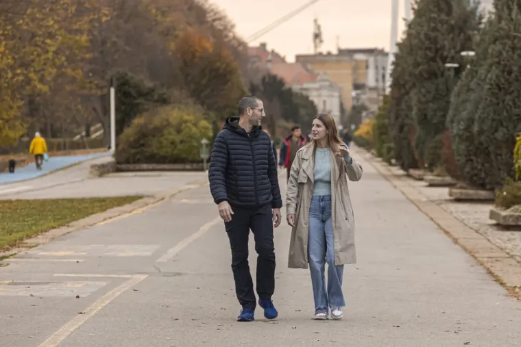 Romantika na osječkoj promenadi: S ovih slatkih golupčića nitko nije skidao pogled