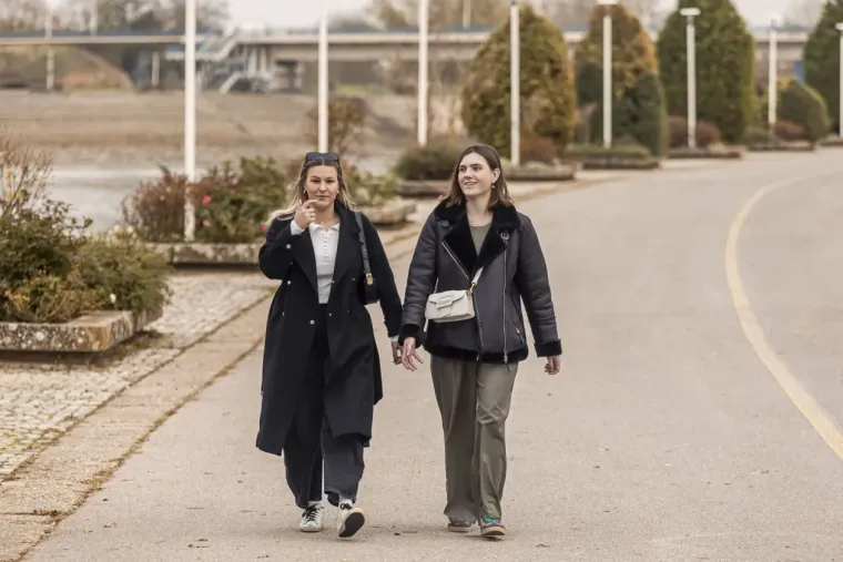 Romantika na osječkoj promenadi: S ovih slatkih golupčića nitko nije skidao pogled