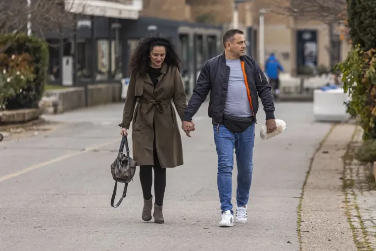 Romantika na osječkoj promenadi: S ovih slatkih golupčića nitko nije skidao pogled