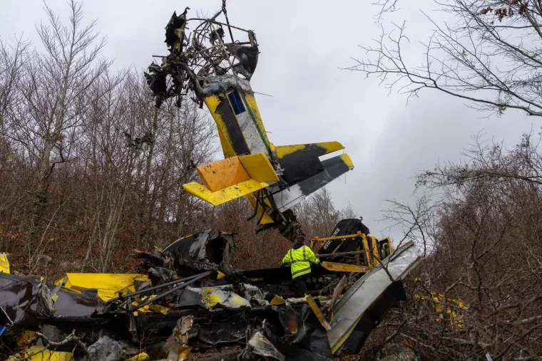 Miču olupinu Air Tractora u kojem je poginuo Hasan (45), dijelovi su posvuda. Stigli i turski istražitelji