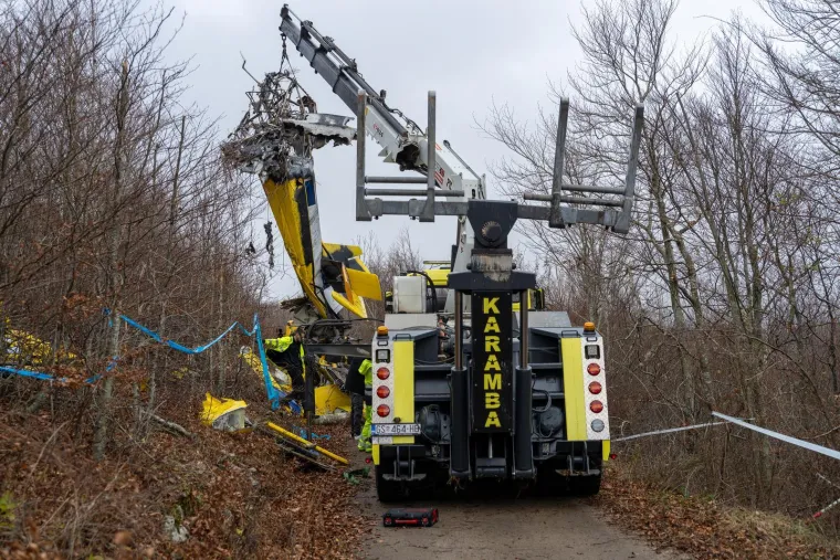 Miču olupinu Air Tractora u kojem je poginuo Hasan (45), dijelovi su posvuda. Stigli i turski istražitelji