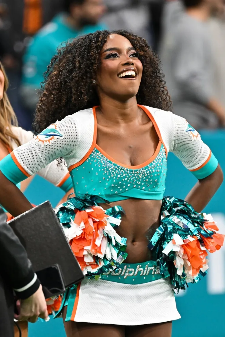 Cheerleadersice na stadionu Real Madrida podigle temperaturu do usijanja