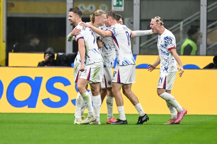 Haaland napravio show usred Italije! Uzeo je mikrofon, ali kosa nije izdržala veliku fe&scaron;tu...