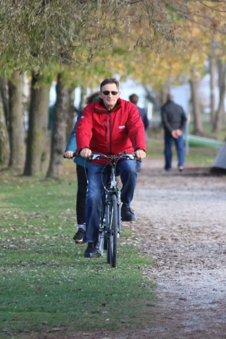 Gužva uz Dravu: Vi&scaron;e generacija obitelji uputilo se u &scaron;etnju i bijeg od svakodnevice