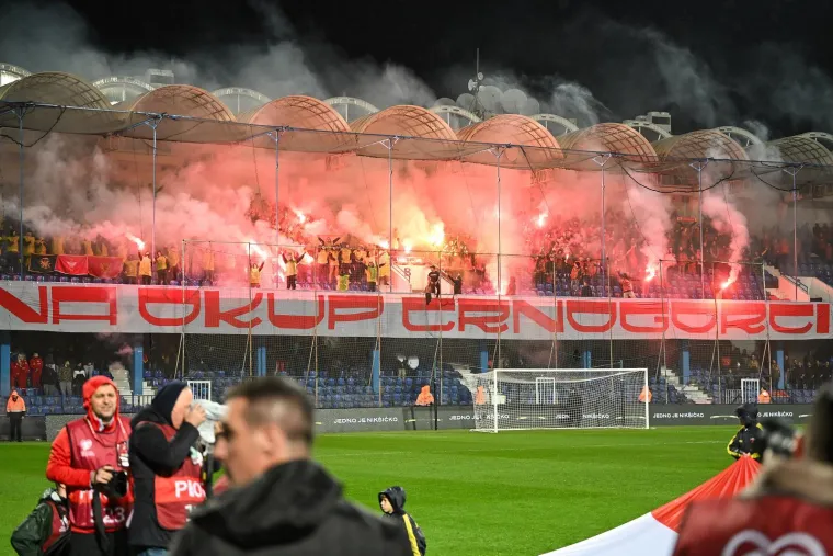 Pogledajte &scaron;to je Crnogorac napravio Vatrenom! Primio se Hrvat za lice i jedva stajao na nogama