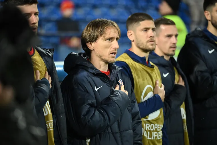 Pogledajte što je Crnogorac napravio Vatrenom! Primio se Hrvat za lice i jedva stajao na nogama