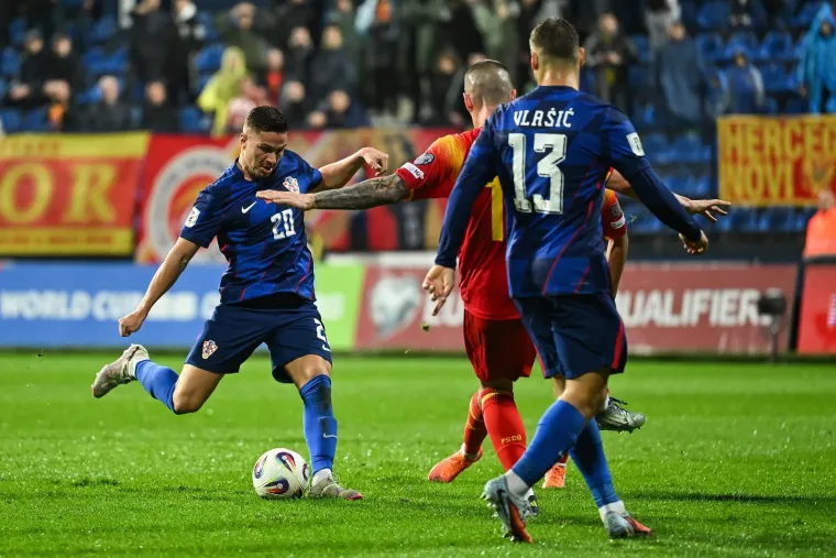 Pogledajte &scaron;to je Crnogorac napravio Vatrenom! Primio se Hrvat za lice i jedva stajao na nogama