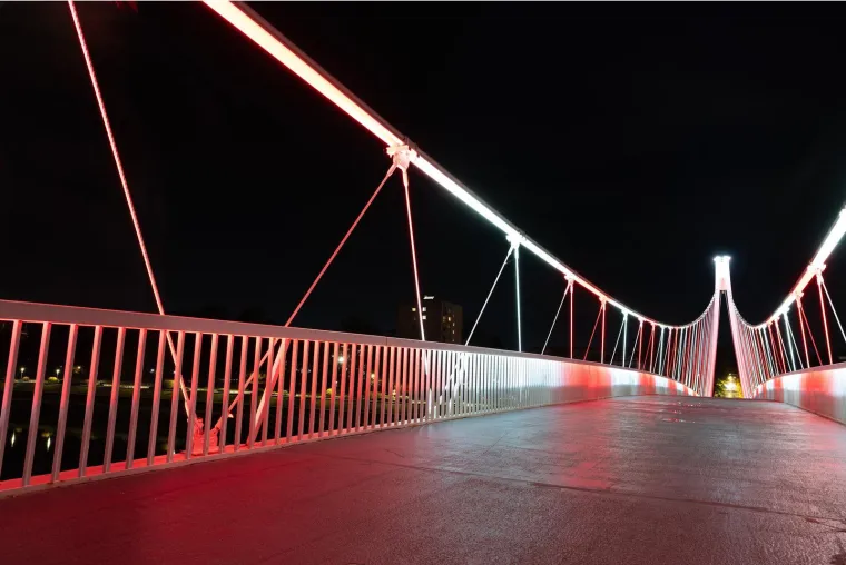 Dirljivi prizori diljem Hrvatske: Lampioni u obliku srca u spomen žrtava Vukovara i &Scaron;kabrnje