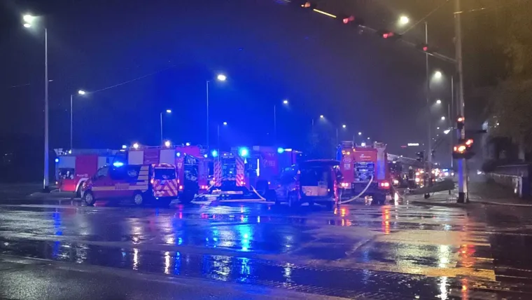 Velika fotogalerija požara Vjesnika: Plamena buktinja satima guta kat po kat