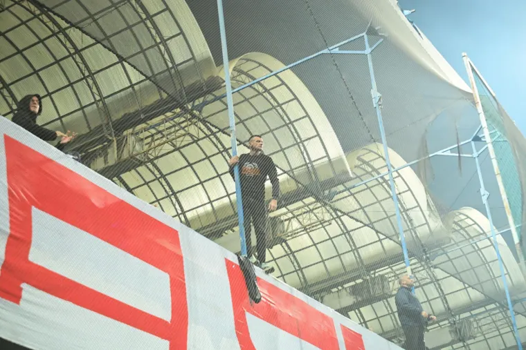 U Podgorici se spominjale 'ustaše' i 'četnici', Hrvate zamijenili s reprezentacijom Srbije!?