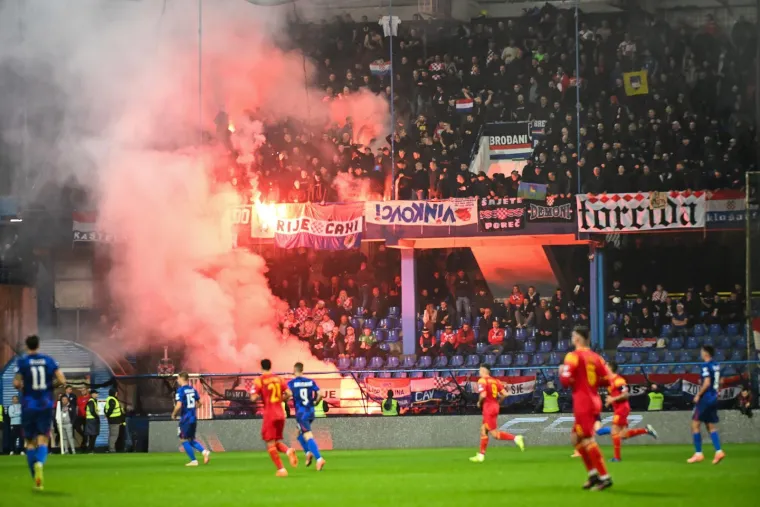 U Podgorici se spominjale 'ustaše' i 'četnici', Hrvate zamijenili s reprezentacijom Srbije!?