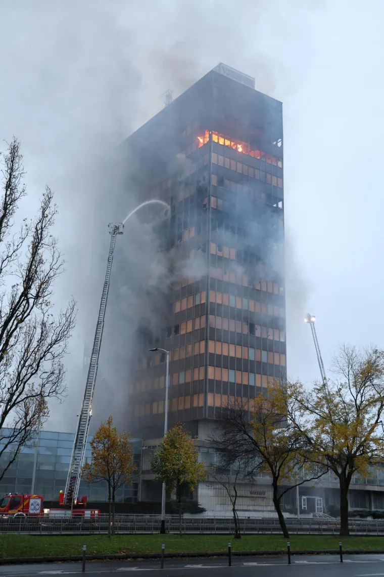Jutro poslije: Pogledajte &scaron;to je ostalo od Vjesnikova nebodera, a jo&scaron; nije gotovo