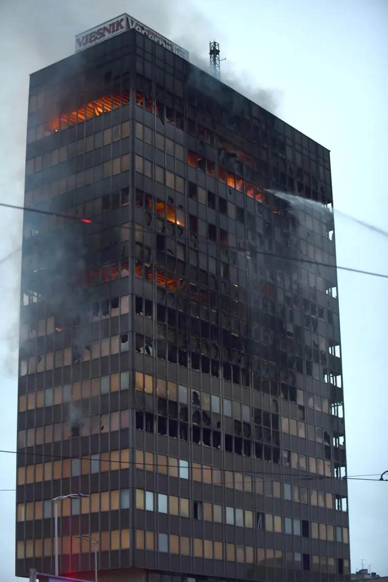 Jutro poslije: Pogledajte &scaron;to je ostalo od Vjesnikova nebodera, a jo&scaron; nije gotovo