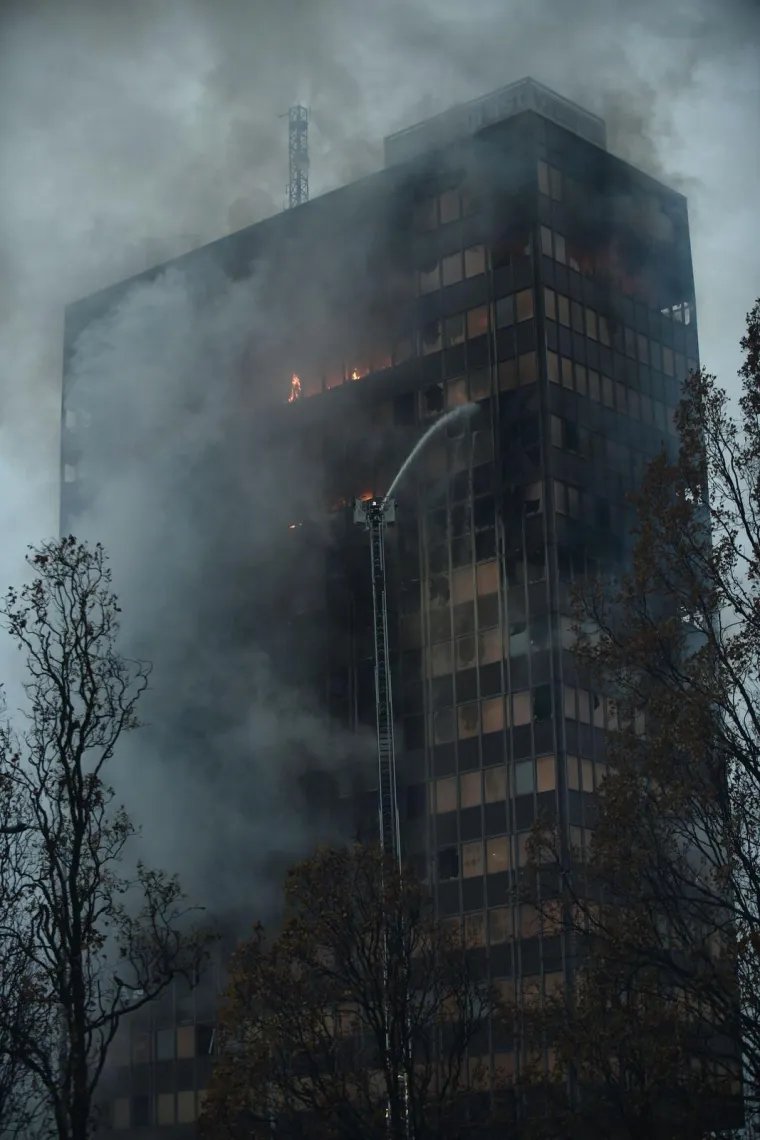 Jutro poslije: Pogledajte &scaron;to je ostalo od Vjesnikova nebodera, a jo&scaron; nije gotovo