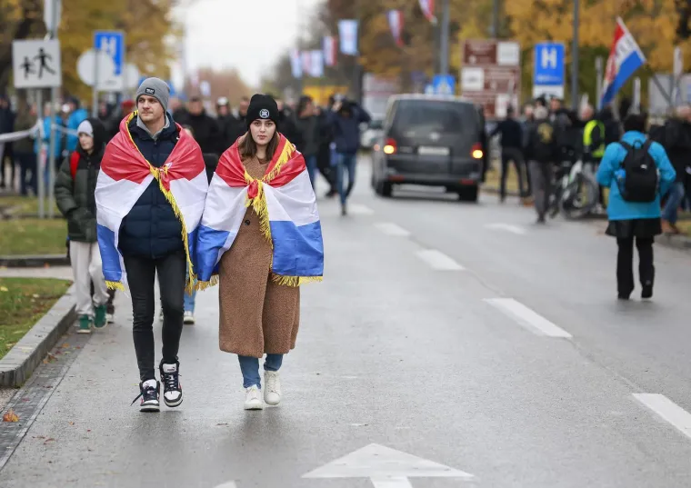 Prizori iz zraka od kojih prolaze trnci: Brat Nicoliera u Koloni sjećanja, pogledajte tko je jo&scaron; sve do&scaron;ao