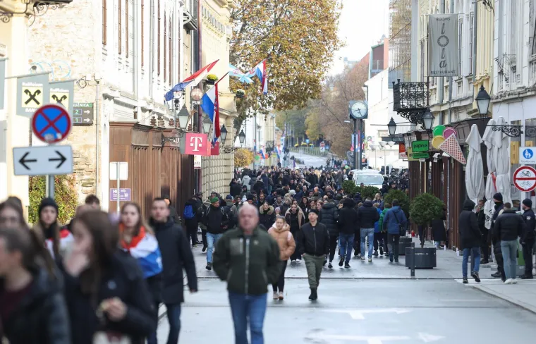Prizori iz zraka od kojih prolaze trnci: Brat Nicoliera u Koloni sjećanja, pogledajte tko je jo&scaron; sve do&scaron;ao