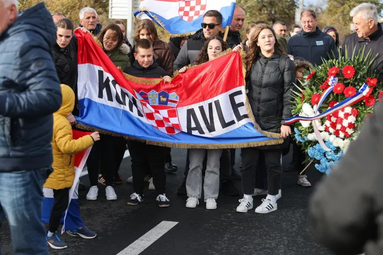 Prizori iz zraka od kojih prolaze trnci: Brat Nicoliera u Koloni sjećanja, pogledajte tko je jo&scaron; sve do&scaron;ao