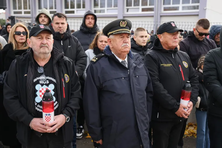 Prizori iz zraka od kojih prolaze trnci: Brat Nicoliera u Koloni sjećanja, pogledajte tko je jo&scaron; sve do&scaron;ao