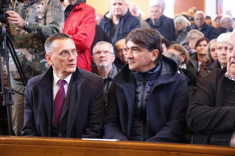 Jutro nakon pobjede u Crnoj Gori, Dalić stigao u Škabrnju