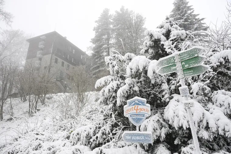 Snijeg prekrio Sljeme i stvorio pravi zimski ugođaj, građani napokon dočekali da upogone sanjke