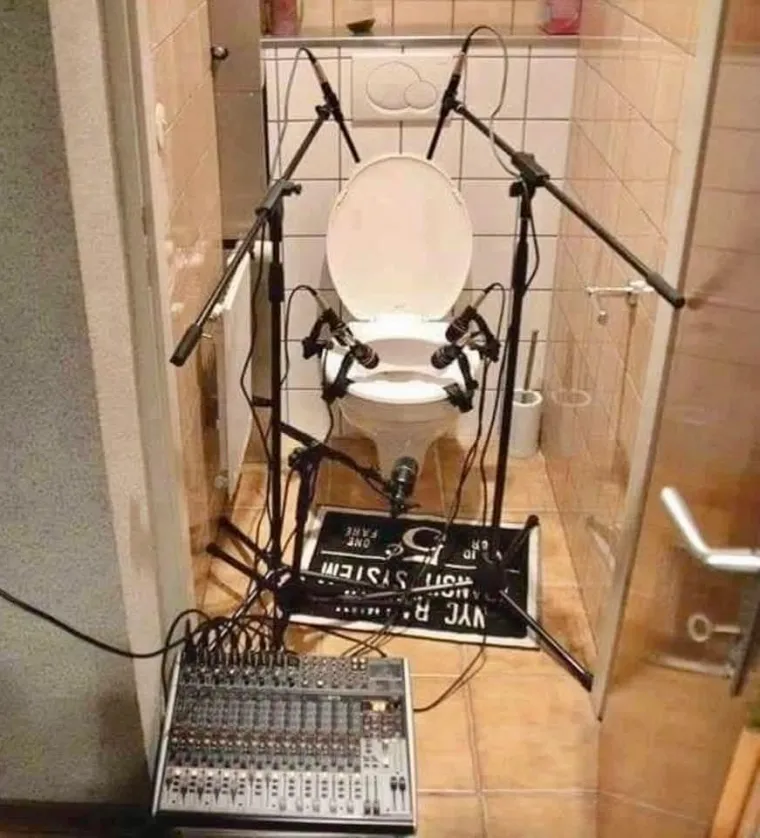 Skupili smo fotke najbizarnijih WC-a na svijetu, neka su rje&scaron;enja te&scaron;ko pojmljiva