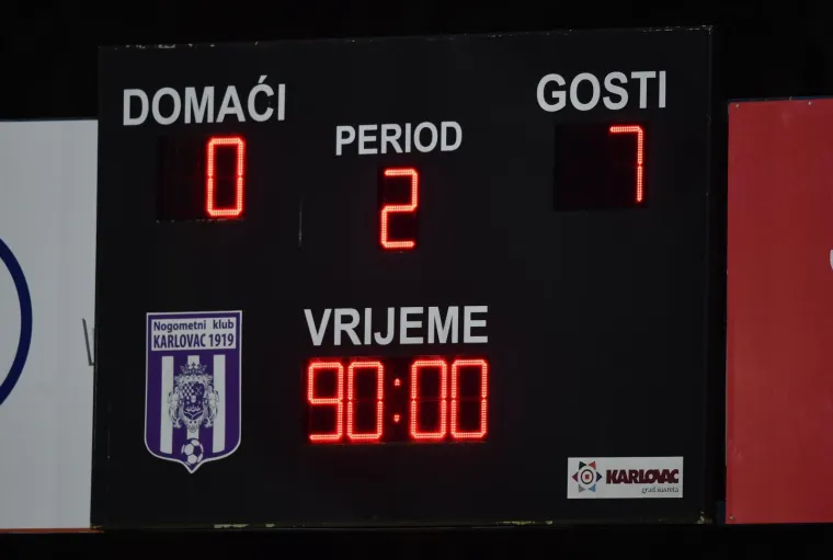 Boysi derali grla! Lica nogometaša Dinama sve govore, a evo što je radio Mario Kovačević