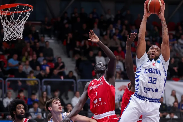 Cheerleadersice zapalile dvoranu u Zagrebu: Ovako su izgledale pauze na utakmici Cibone