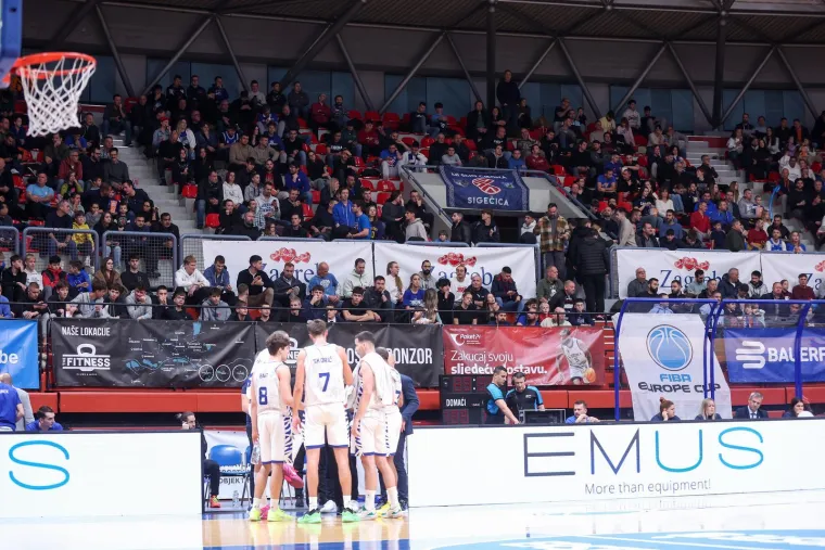 Cheerleadersice zapalile dvoranu u Zagrebu: Ovako su izgledale pauze na utakmici Cibone