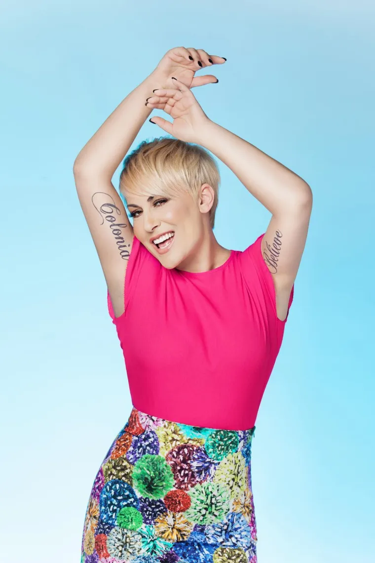 Sjećate li se kako je Indira izgledala s dugom smeđom kosom? Ne biste ju prepoznali